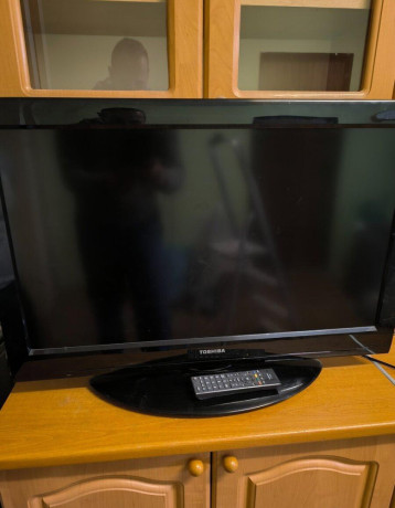 lcd-tv-32palcovy-big-0