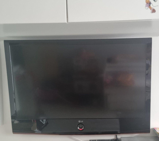 lcd-tv-lg42-big-0