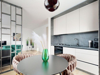 stylovy-3-izbovy-byt-so-zariadenim-loggiou-a-balkonom