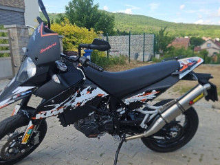 ktm-690-supermoto