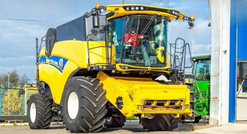 new-holland-cx890vario-762-big-0