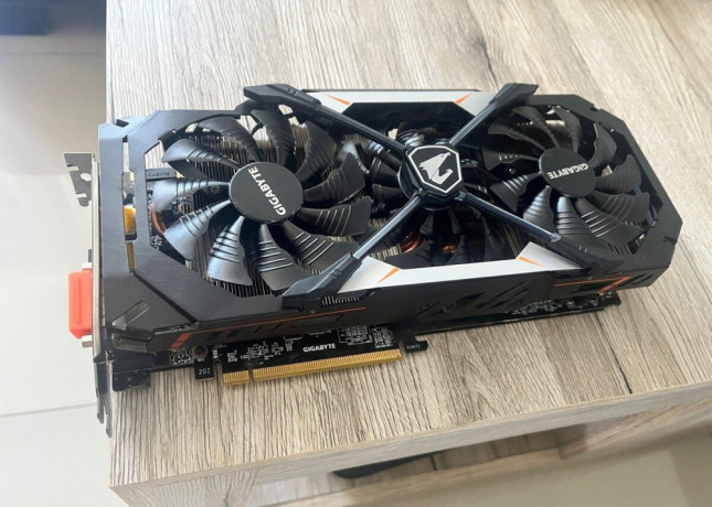 gigabyte-geforce-aorus-gtx-1080-8g-big-0