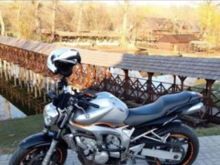 yamaha-fz6-72kw-2004