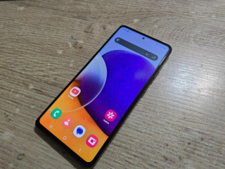 velky-samsung-a72-128gb-plnefunkcny-ma-len-skrabanceky-na-di