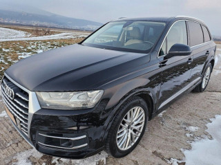 predame-nasu-rodinnu-audi-q7-30tdi-v-plnej-vybave