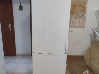chladnicka-s-mraznickou-whirlpool-arc5751