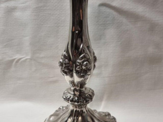 starozitny-strieborny-svietnik