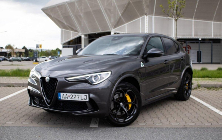 alfa-romeo-stelvio-qv-29-twinturbo-510hp-q4-big-0