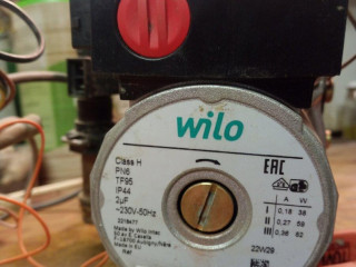 obehove-cerpadlo-na-kotol-ferroli-domitech-c-24