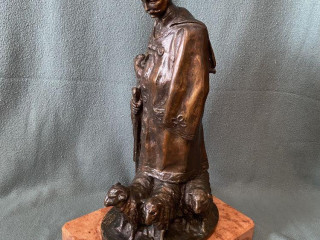 bronzova-socha-pastier-oviec