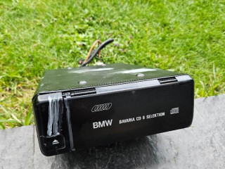 predam-cd-menic-na-bmw-e30