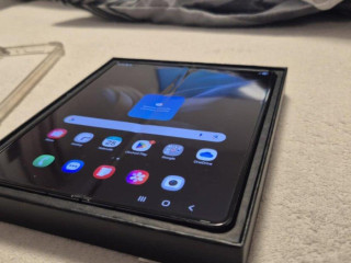 samsung-galaxy-z-fold-4-256gb-super-stav