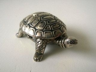 korytnacka-kovova-doza