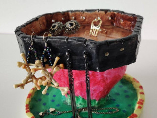 handmade-stojan-na-sperky