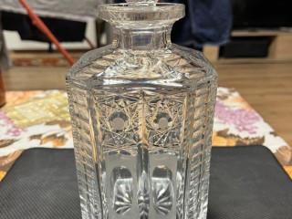 masivna-brusena-krystalova-karafa-vintage