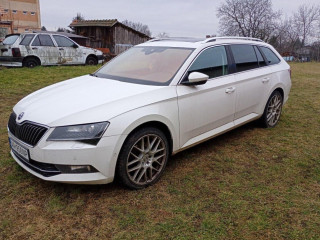 predam-4x4-skoda-superb-combi-rocnik-2016-dsg