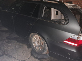 rozpredam-bmw-e61-na-nahradne-diely