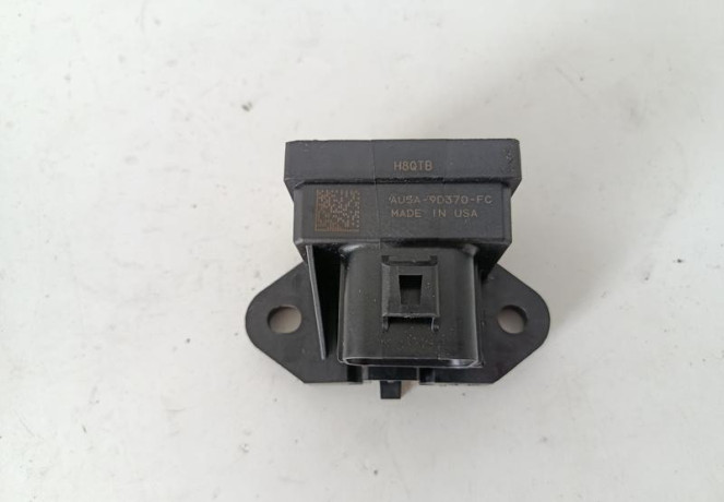 rj-rele-palivoveho-cerpadla-ford-au5a9d370fc-50eur-big-0