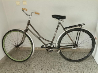 predaj-cestneho-damskeho-retro-bicykla