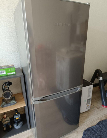 predam-novy-liebherr-cue231-kombinovana-chladnickazaruka-big-0