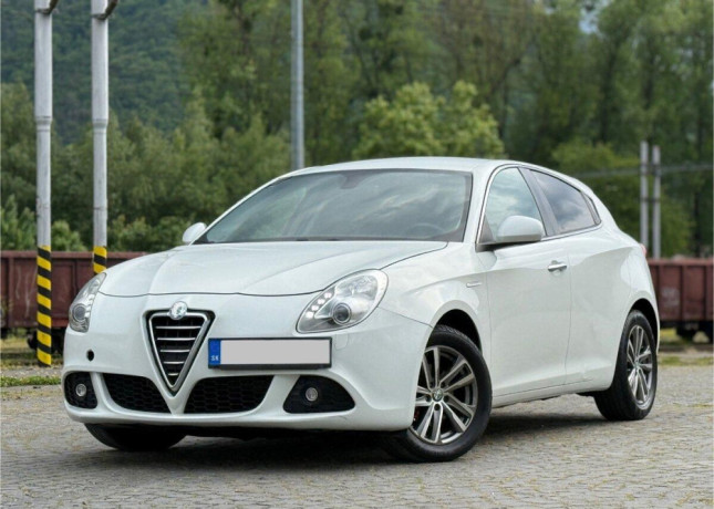 alfa-romeo-giulietta-14-tb-88kw-model-2011-big-0