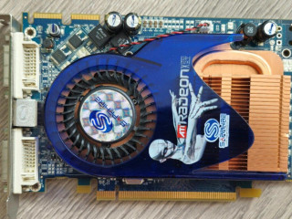 sapphire-x1650xt-256mb-gddr3-rv560