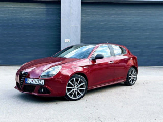 giulietta-rosso-maranello-automat-170-koni-stk-2028