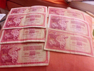 100-dinarove-bankovky