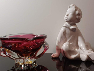 krasna-miska-popolnik-z-hutneho-skla-navrh-hospodka