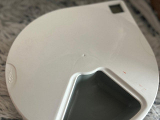 cat-mate-automaticky-davkovac-granul-a-mokreho-krmiva