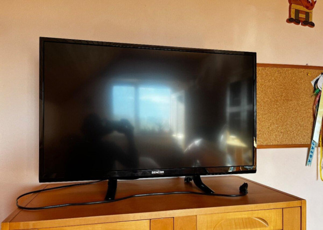 predam-32-80cm-televizor-sencor-big-0