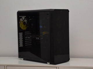 predam-herny-pc-32-gb-ram-rx-580-8-gb-ssd-raid1-hdd