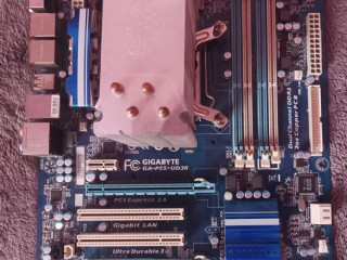 predam-zakladnu-dosku-gigabite-socket-1156