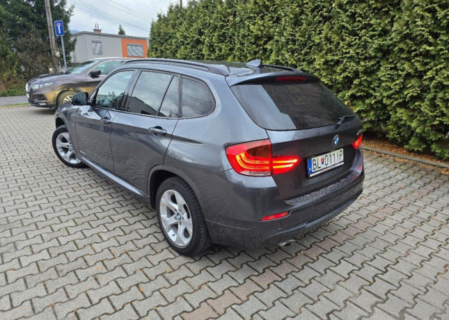 bmw-x1-18d-x-drive-big-0