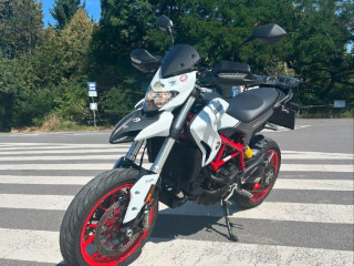 ducati-hyperstrada-939