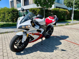 yamaha-r1-rn19-yzf