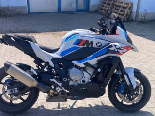 bmw-m-1000-xr