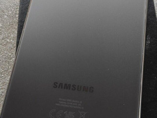 samsung-galaxy-s24-ultra-titanium-black-top