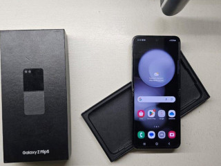 samsung-galaxy-z-flip-5-tmavy-256gb