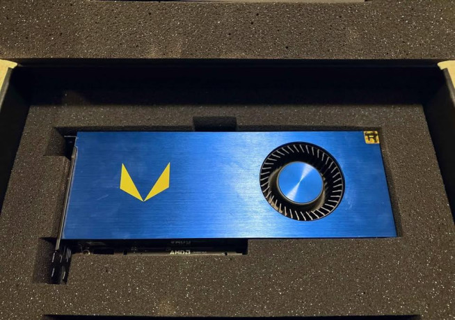 amd-radeon-vega-frontier-edition-air-16gb-big-0