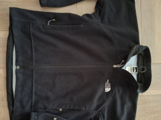 the-north-face-xs-flisova-bunda