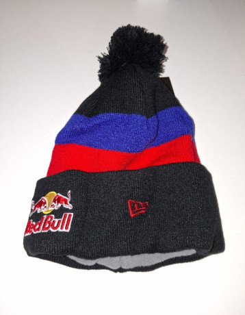 zimna-ciapka-s-logom-red-bull-big-1