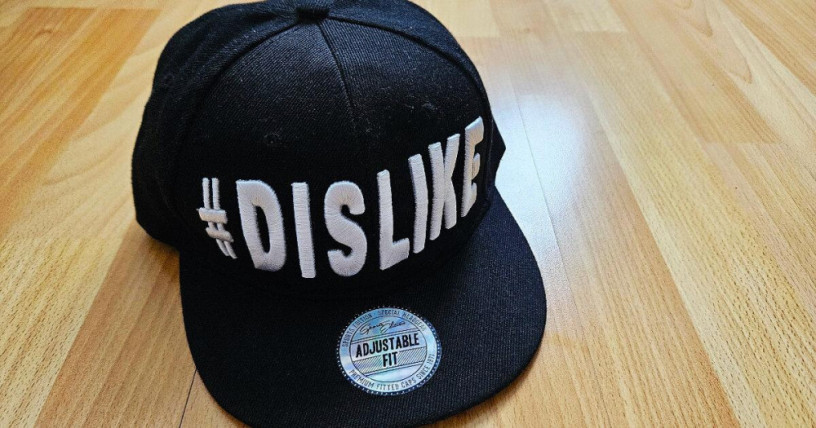 cierna-siltovka-s-napisom-dislike-big-2