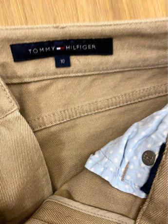 dzinsy-tommy-hilfiger-damske-bezove-big-3