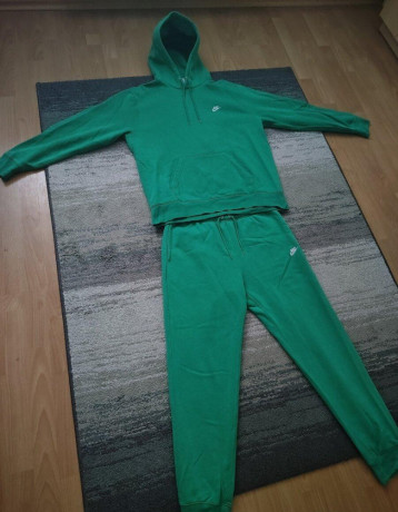 nike-club-fleece-big-0