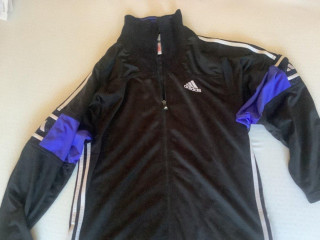adidas-cierna-mikina
