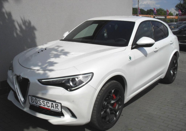 alfa-romeo-stelvio-29-tw-turbo-v6-quadrifoglio-1199999kc-big-0