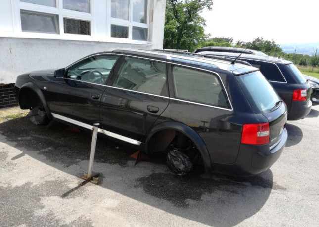 audi-allroad-27t-c5-4b-2003-big-0