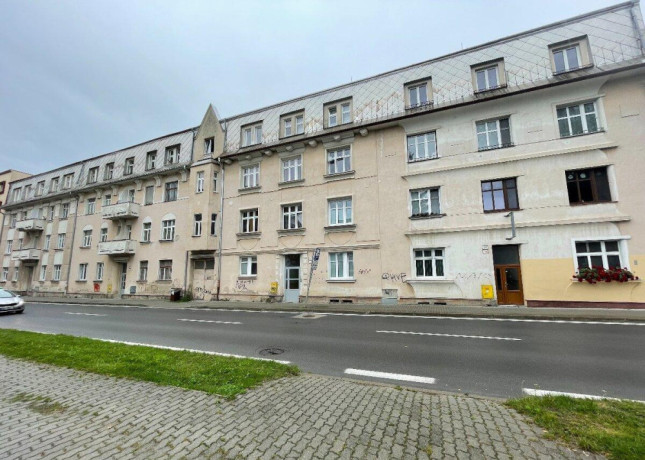 na-predaj-3-izbovy-byt-s-podkrovim-226-m2-v-centre-ziliny-big-0