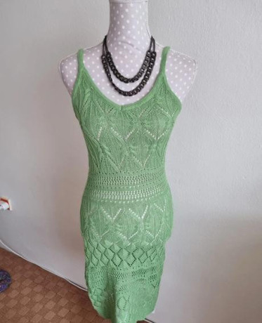 nove-zelene-pletene-saty-s-visackou-vel-3436-big-1
